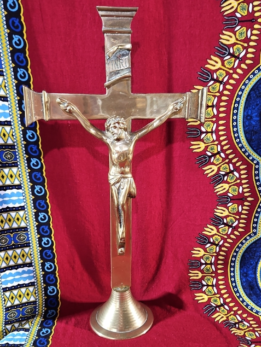 VTG Brass Alter Crucifix with Pedestal Base, Embossed Korea C.J.